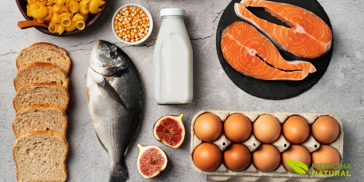 Uma dieta equilibrada, com variedade de alimentos ricos em vitamina B12, é a melhor forma de prevenir a anemia. Invista em carnes magras, peixes, ovos e laticínios para manter seus níveis de energia e sua saúde em dia.