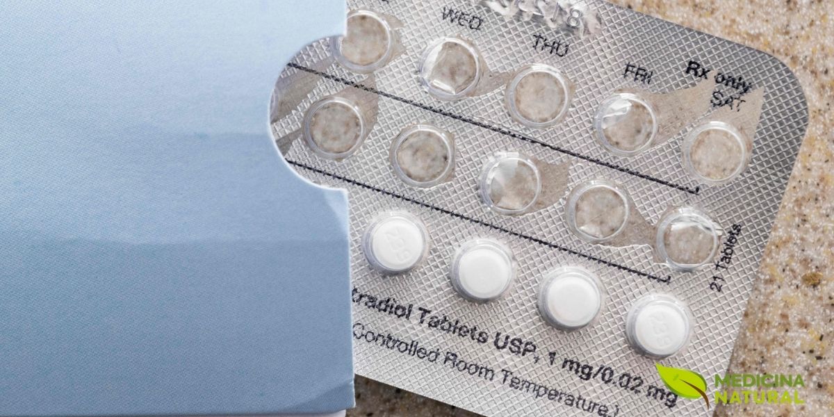 Anticoncepcionais orais são amplamente utilizados por milhões de mulheres. Estudos científicos demonstram que usuárias de pílula podem ganhar até 60% menos massa muscular após treinamento resistido comparado a não usuárias, devido às alterações no perfil de hormônios anabólicos e catabólicos.